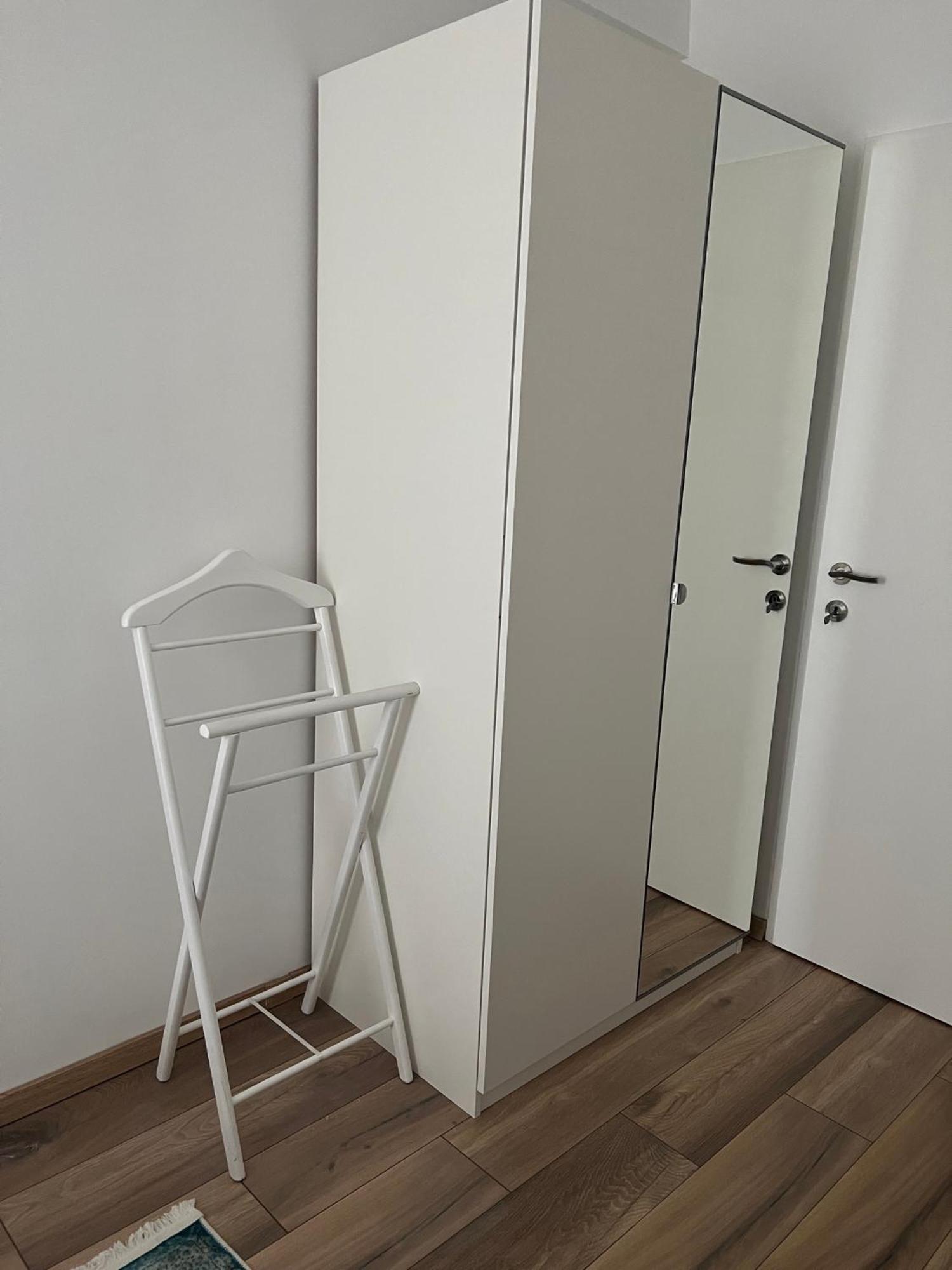 Aura'S Serenity Apartment Wina Bagian luar foto
