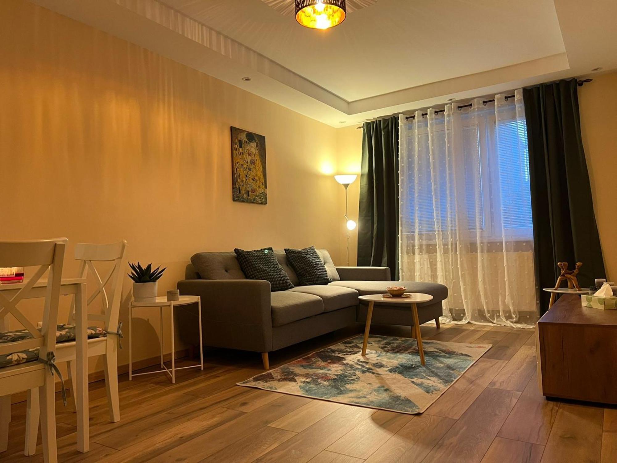 Aura'S Serenity Apartment Wina Bagian luar foto