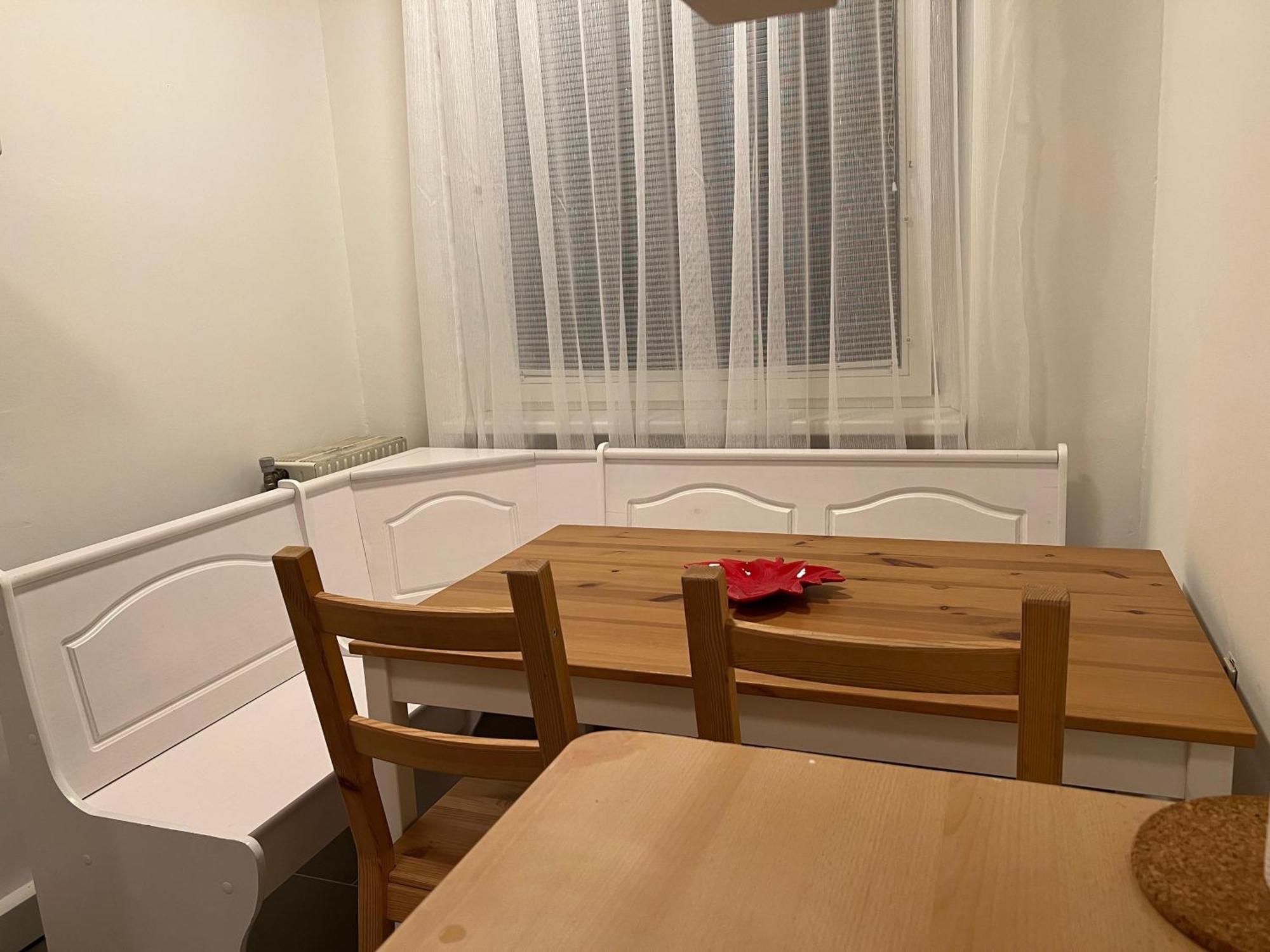 Aura'S Serenity Apartment Wina Bagian luar foto