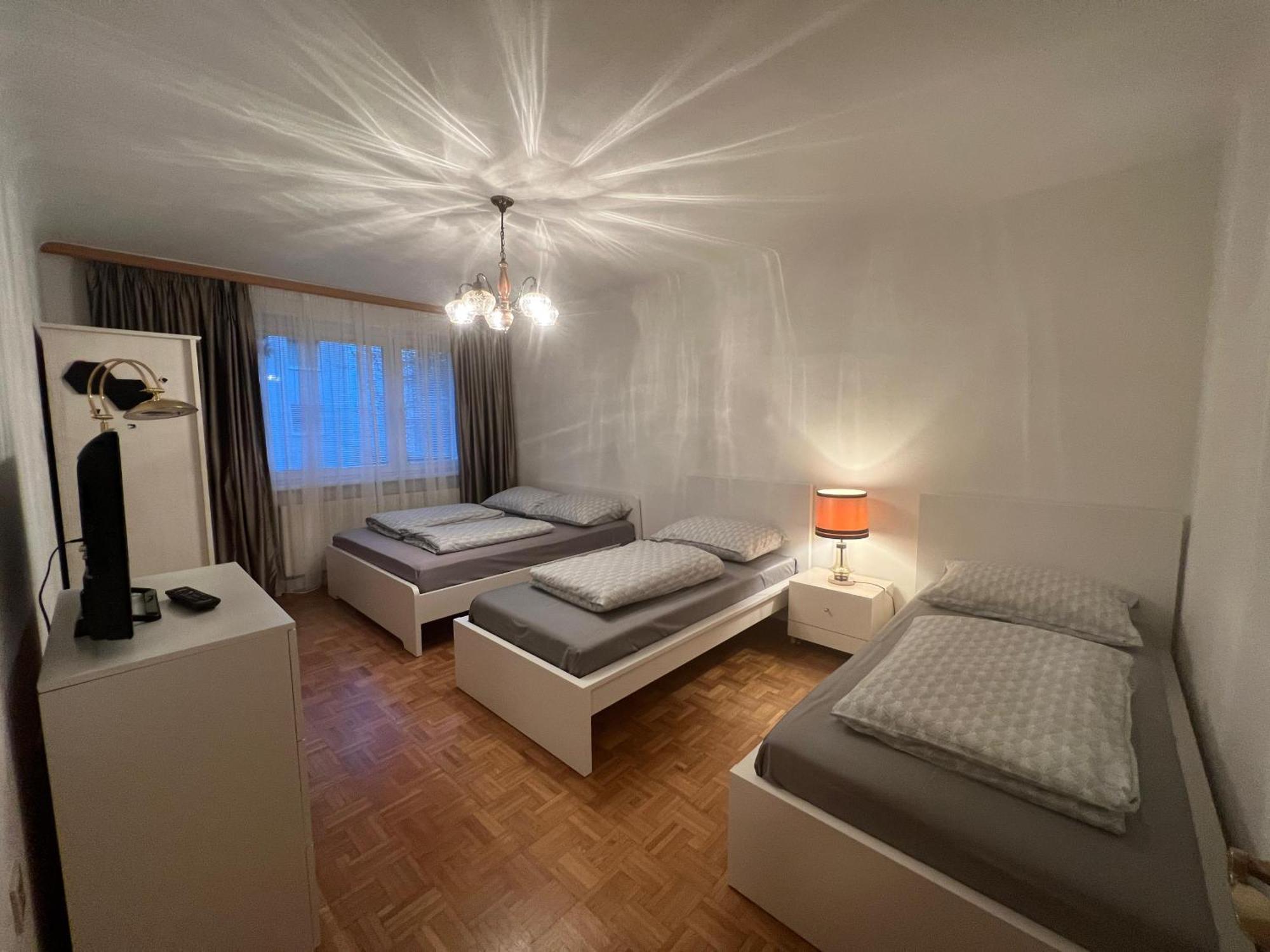 Aura'S Serenity Apartment Wina Bagian luar foto